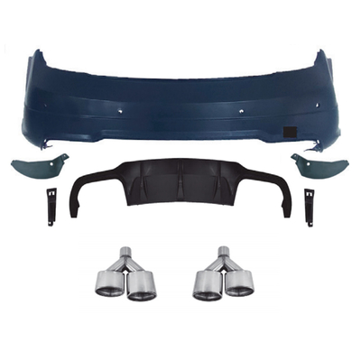 2011-2014 C-klasse auto model achterbumper upgrade met diffuser en uitlaat