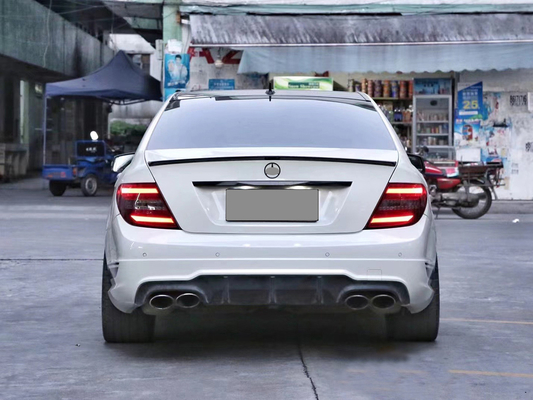 Morden Luxury achterbumper diffuser PP plastic voor Mercedes-Benz C-Klasse W204 Upgrade