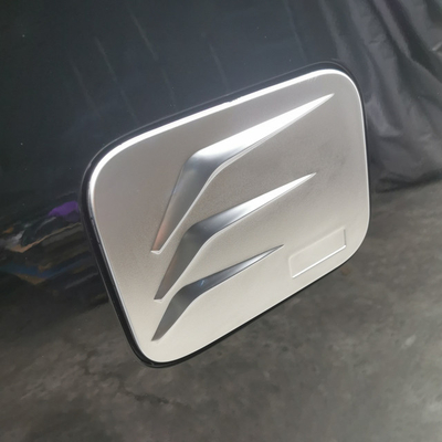 Overige auto-inrichting Carbon Fiber Chrome Tank Trim Cover voor 2024 Toyota Alphard