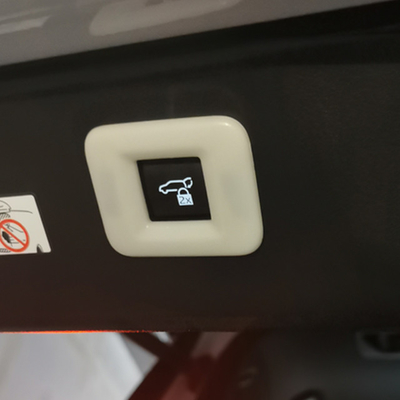Aanpasbare en duurzame Power Tailgate-knop voor Toyota Alphard 2024 ABS Interieur Kits