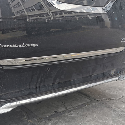Toyota Alphard Vellfire 2024 Achterdeur met zilveren ABS-buitenstyling en OEM